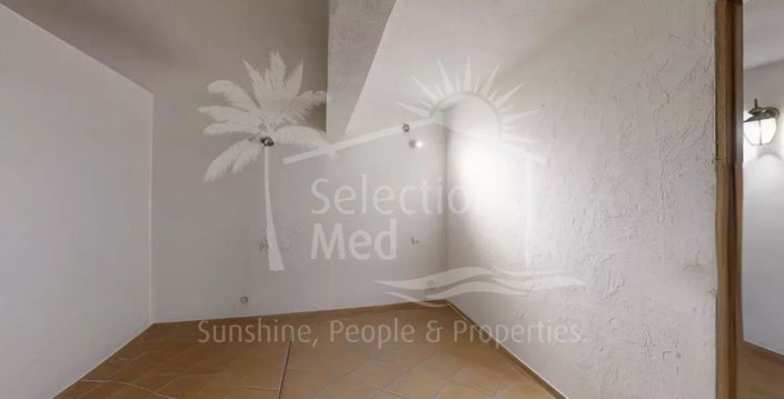 Image No.11-4 Bed House for sale