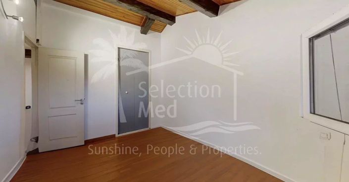 Image No.15-4 Bed House for sale