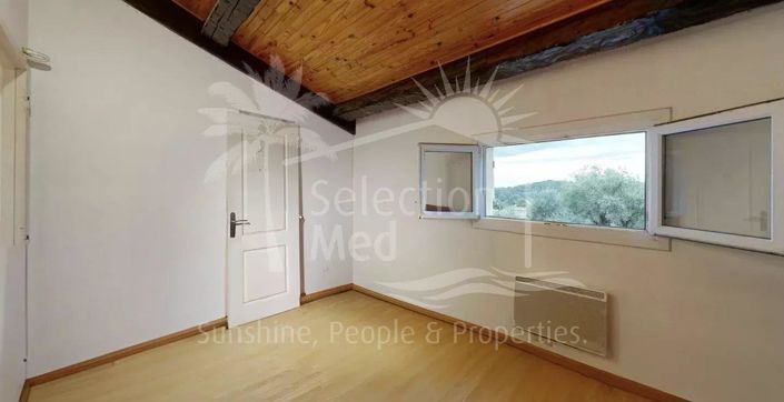 Image No.18-4 Bed House for sale