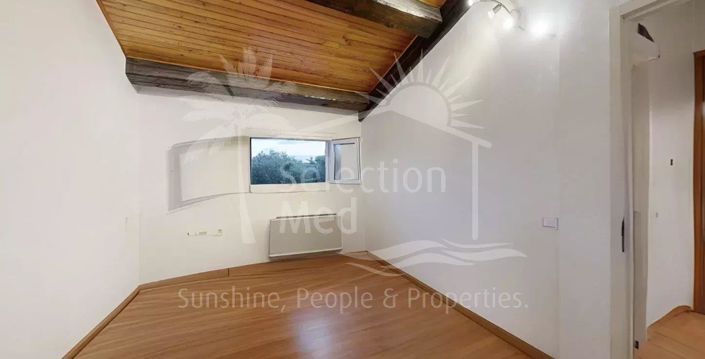 Image No.19-4 Bed House for sale