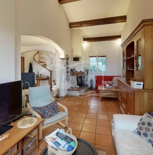 Image No.9-4 Bed House for sale