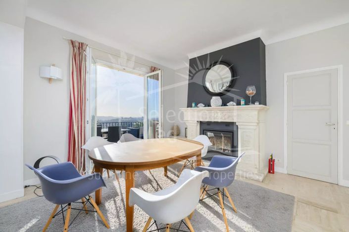 Image No.5-5 Bed House for sale