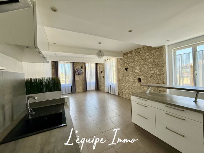 Image No.2-4 Bed House for sale