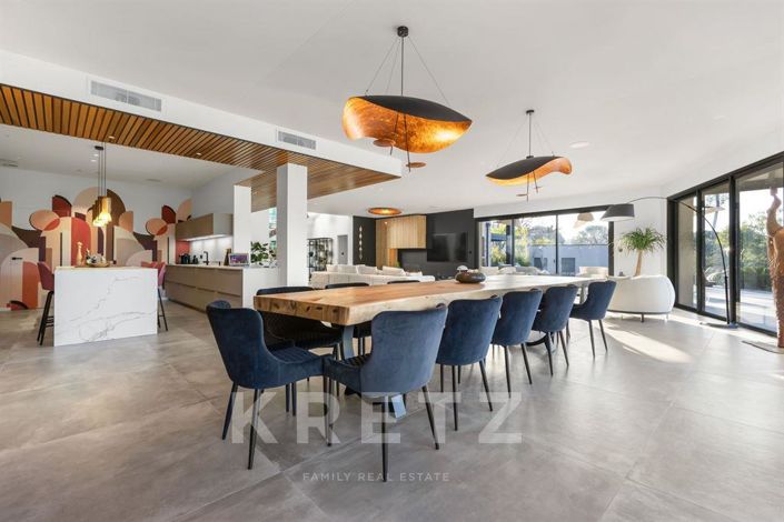 Image No.10-5 Bed House for sale