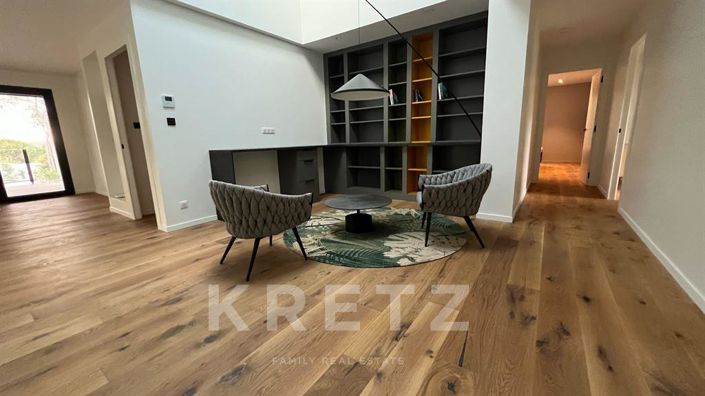 Image No.16-5 Bed House for sale