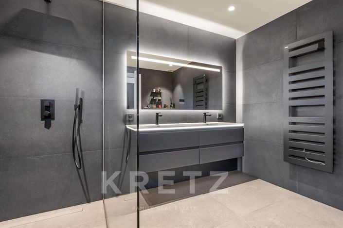 Image No.17-5 Bed House for sale