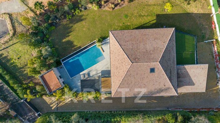 Image No.2-5 Bed House for sale