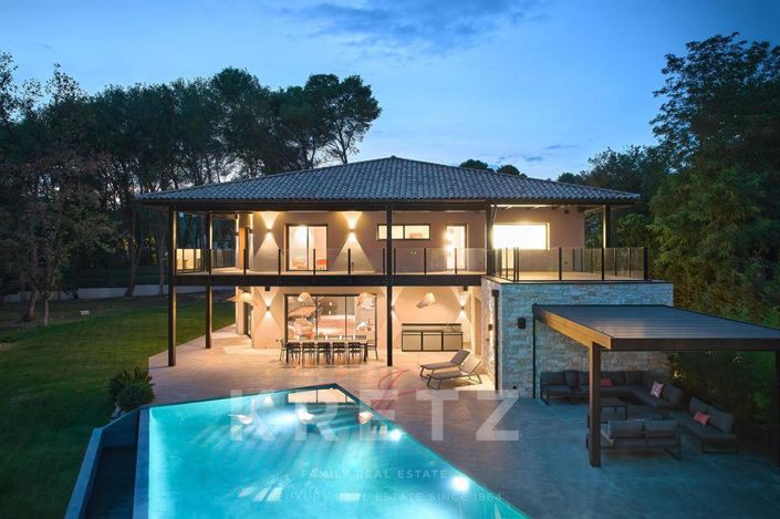 Image No.3-5 Bed House for sale