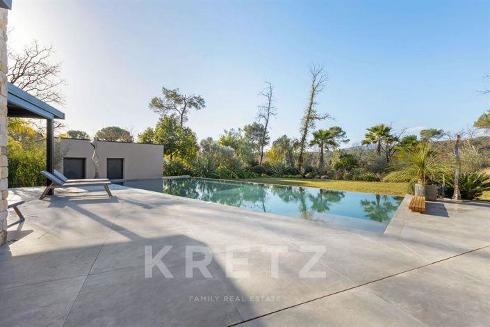 Image No.4-5 Bed House for sale