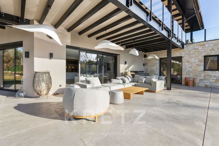 Image No.5-5 Bed House for sale