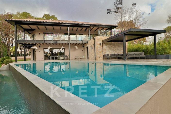 Image No.6-5 Bed House for sale