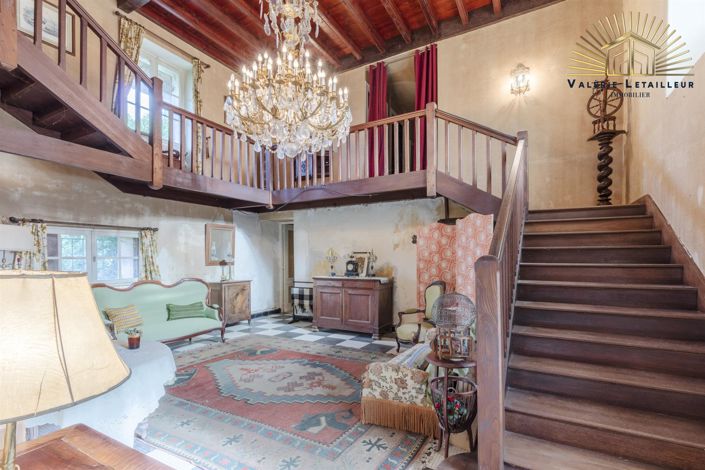 Image No.6-5 Bed House for sale