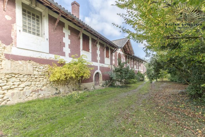 Image No.7-5 Bed House for sale