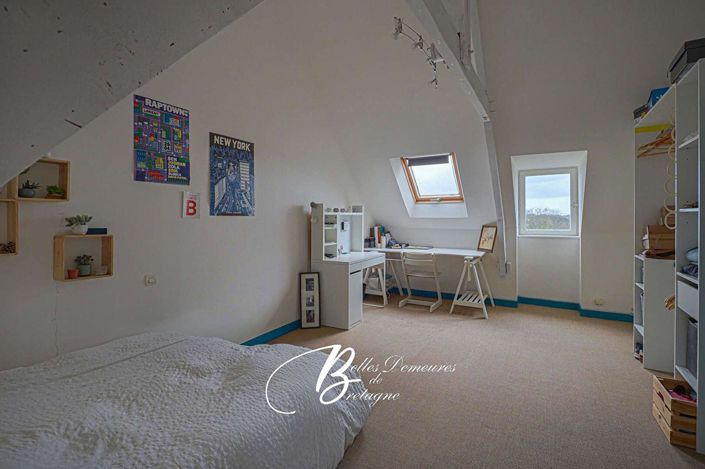 Image No.18-7 Bed House for sale