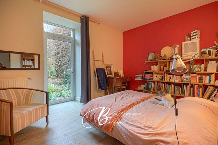 Image No.7-7 Bed House for sale