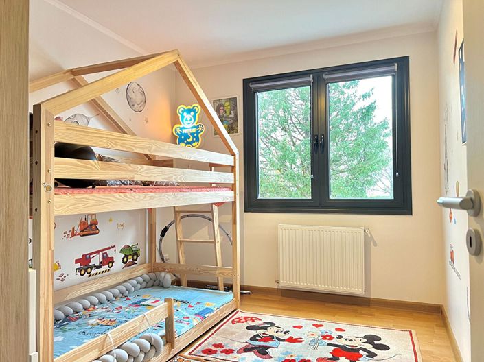 Image No.12-5 Bed House for sale