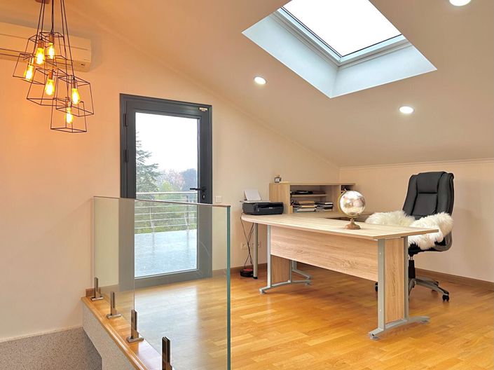 Image No.14-5 Bed House for sale