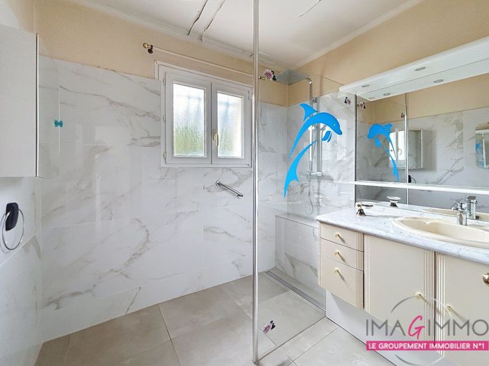 Image No.8-4 Bed House for sale