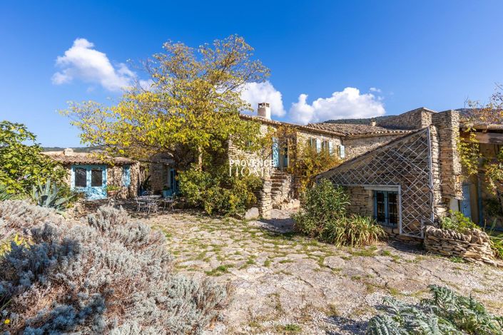 Image No.3-Propriété de 5 chambres à vendre à Saumane-de-Vaucluse