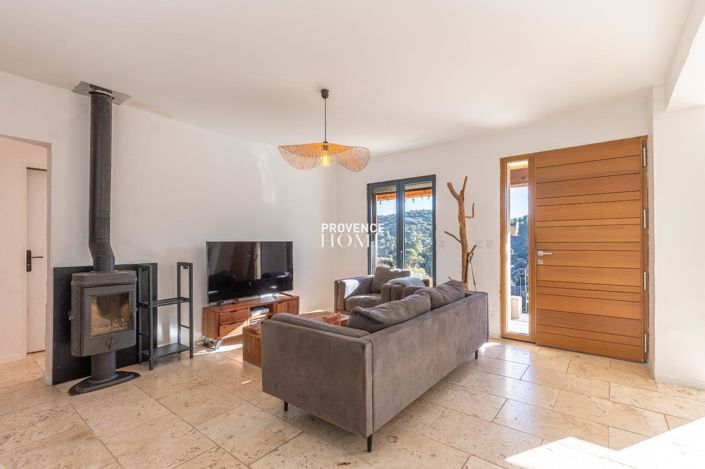 Image No.3-3 Bed House for sale