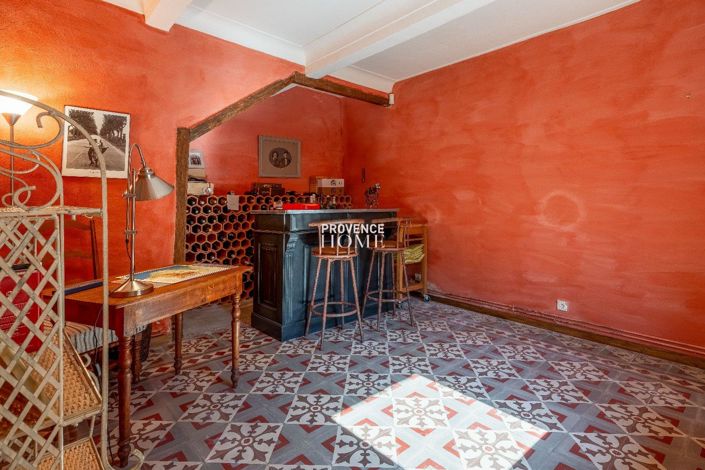 Image No.14-6 Bed House for sale