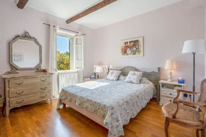 Image No.17-6 Bed House for sale