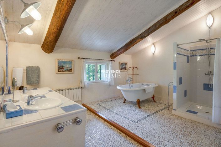 Image No.18-6 Bed House for sale