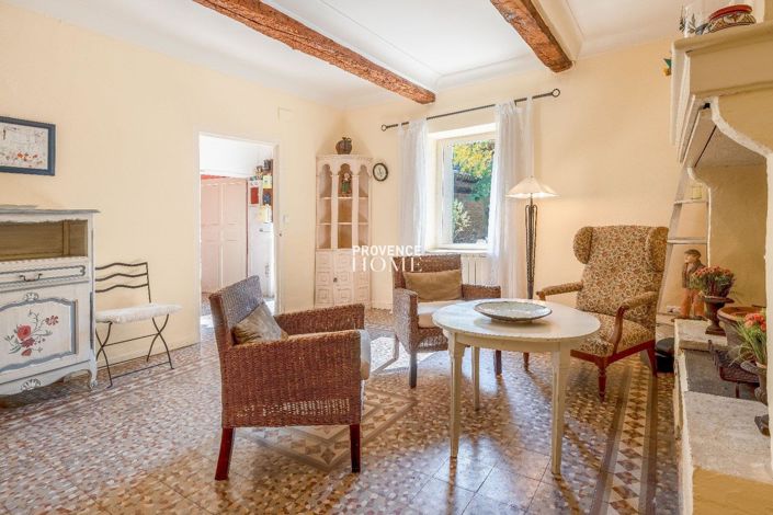 Image No.8-6 Bed House for sale