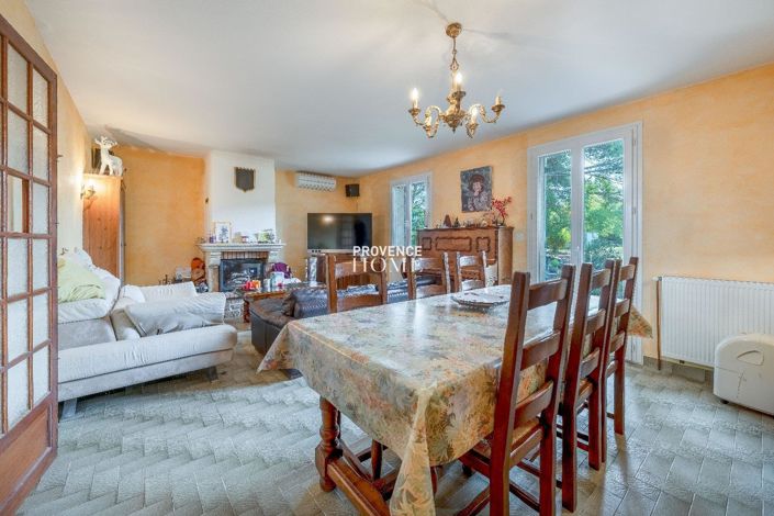 Image No.3-3 Bed House for sale