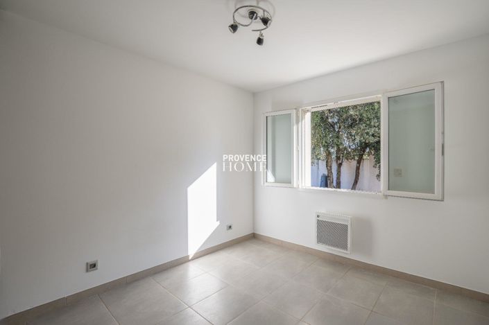 Image No.10-3 Bed House for sale