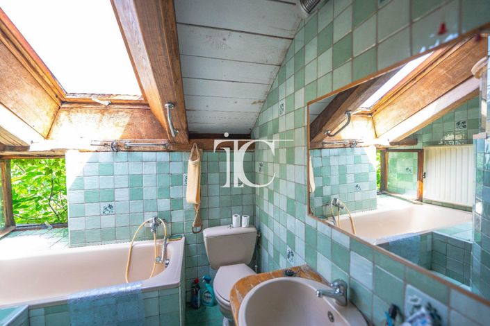 Image No.8-3 Bed House for sale