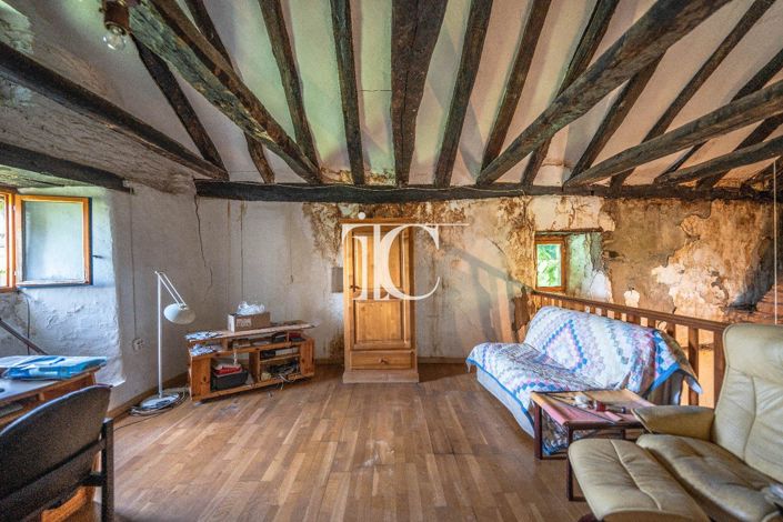 Image No.9-3 Bed House for sale