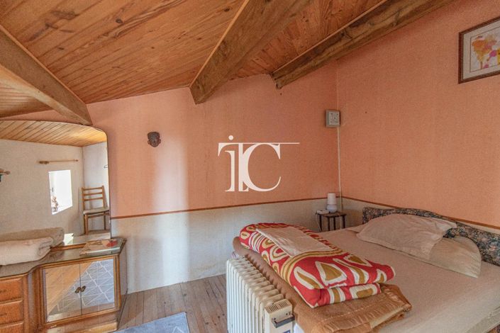 Image No.14-4 Bed House for sale