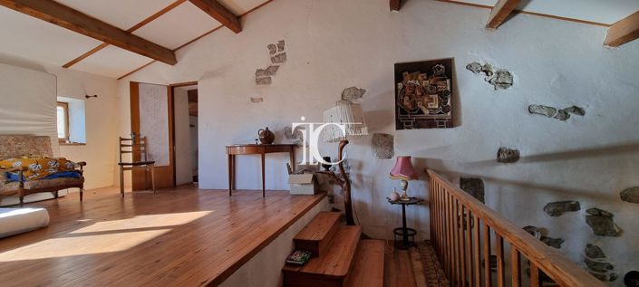 Image No.19-4 Bed House for sale