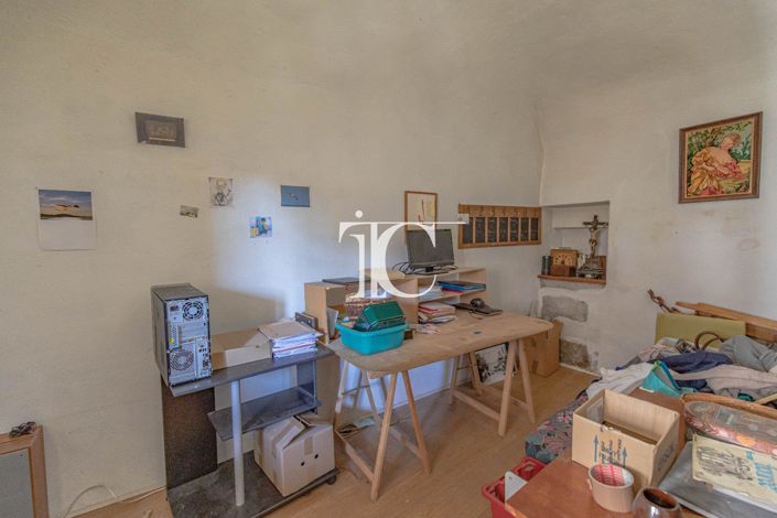 Image No.8-4 Bed House for sale