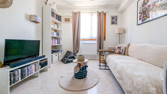 Image No.8-3 Bed House for sale