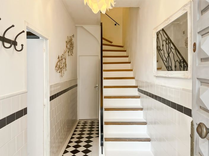 Image No.21-4 Bed House for sale