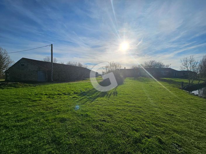 Image No.2-4 Bed House for sale