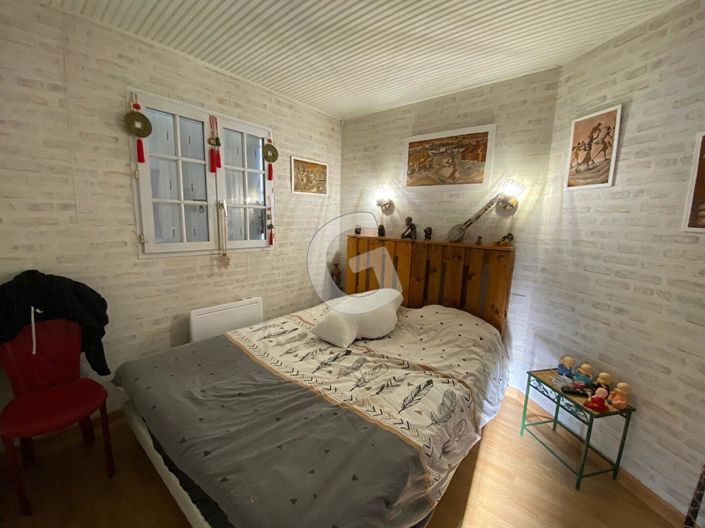 Image No.6-4 Bed House for sale