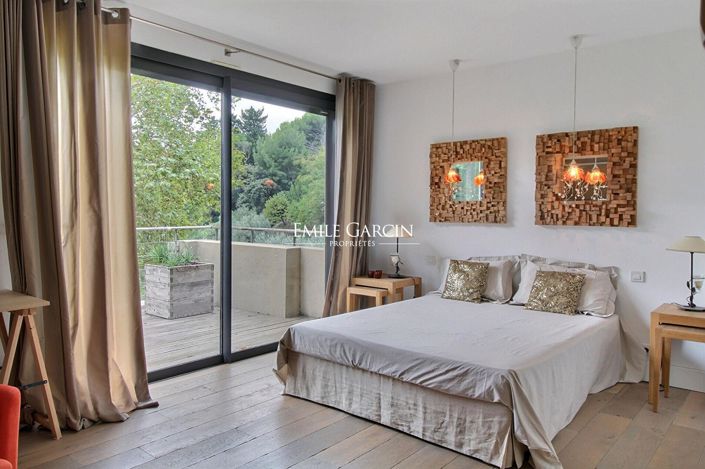 Image No.7-6 Bed House for sale