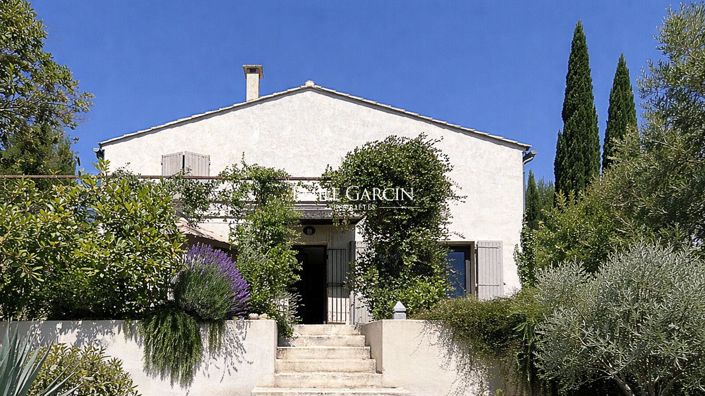 Image No.10-5 Bed Property for sale