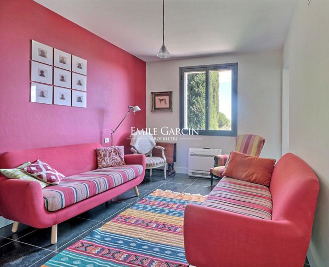 Image No.7-5 Bed Property for sale