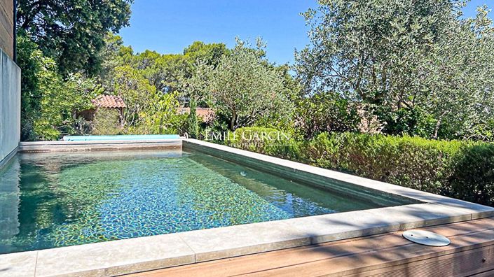 Image No.9-5 Bed Property for sale