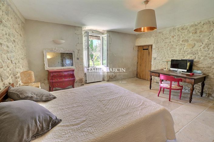 Image No.12-5 Bed House for sale