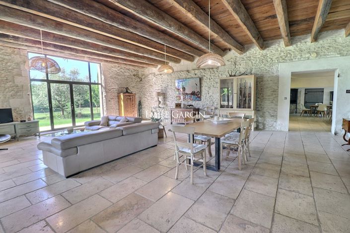 Image No.9-5 Bed House for sale