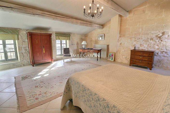 Image No.7-7 Bed House for sale