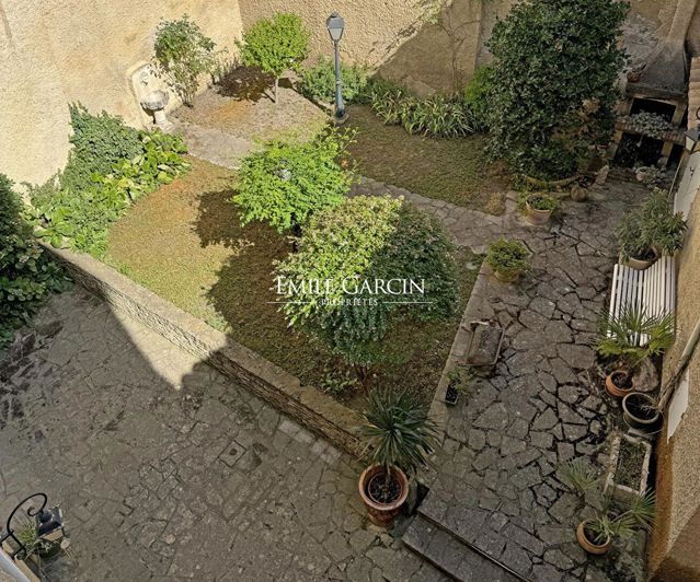 Image No.10-8 Bed House for sale