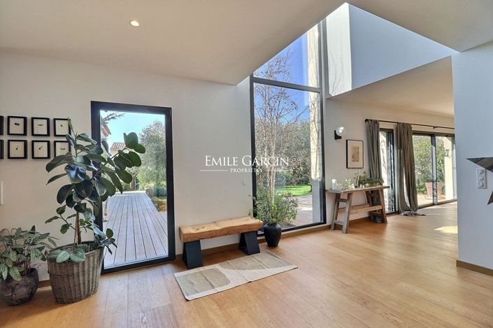 Image No.11-4 Bed House for sale