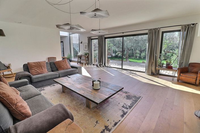 Image No.14-4 Bed House for sale