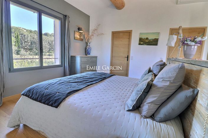 Image No.15-4 Bed House for sale